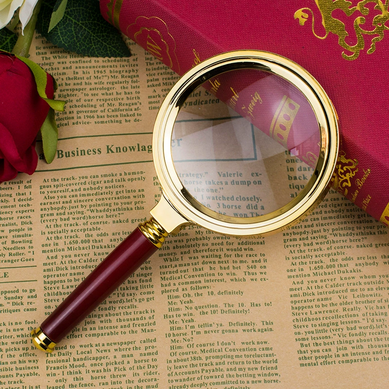 Заводская горячая Распродажа 80 мм Имитация металла Красная деревянная ручка ручной HD 8-кратное увеличительное стекло пожилые Дети Читают газету