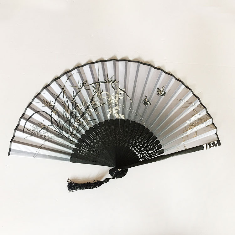 Fábrica directa estilo chino de bambú de seda ventilador bambú suerte regalo dos sonrisa verde plegable estilo antiguo ventilador fábrica al por mayor