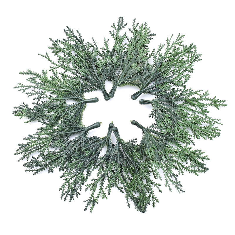 植物仿真松柏叶圣诞柏枝圣诞树圣诞圈松柏枝装饰配件叶片厂家批发