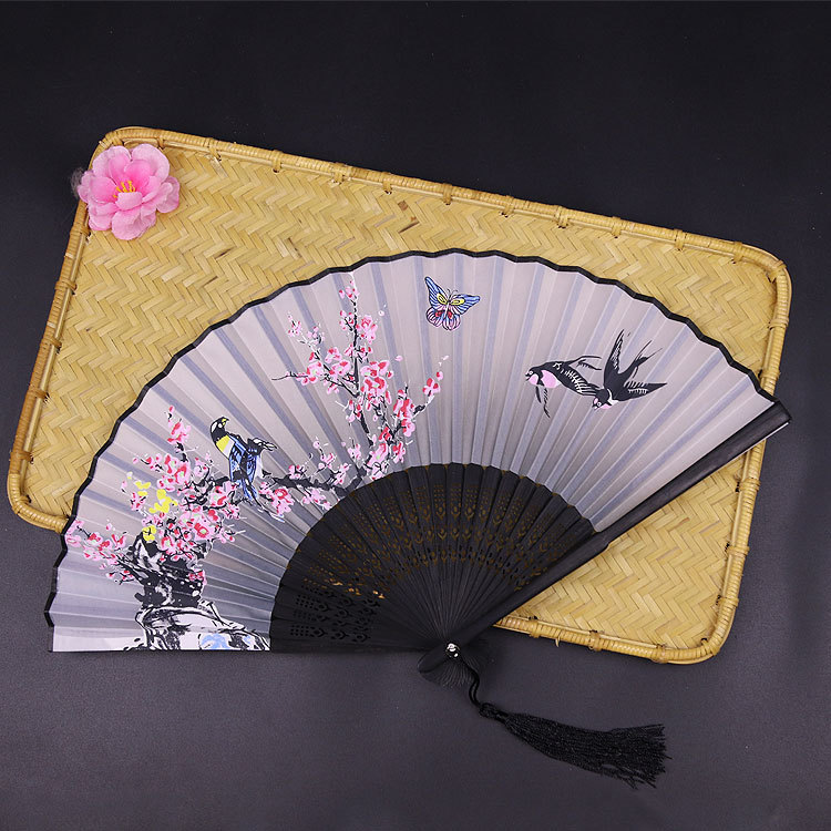 Ventilador De La sonrisa de Erqing Ventilador de seda de mango medio largo de estilo chino Ventilador plegable Estilo chino Hanfu Ropa coreana Ventilador de juego creativo al por mayor