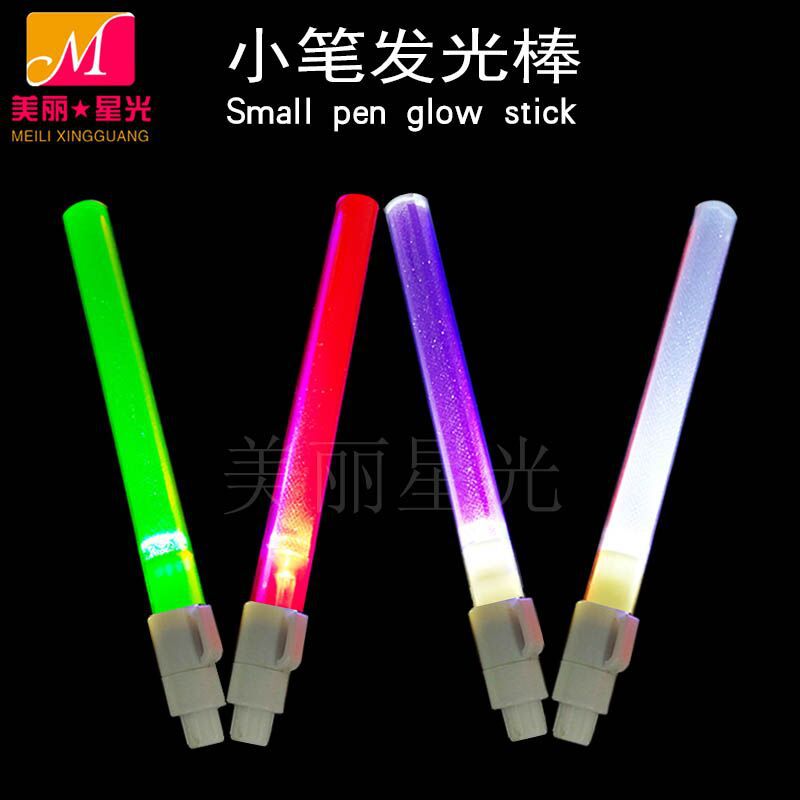 Venta al por mayor mini palo luminoso led celebración empresarial fiesta de Nochevieja accesorios luminosos pequeño bolígrafo palo logo fabricante