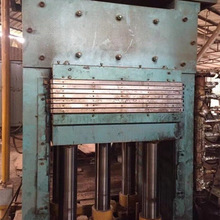 ։C4x4ߡ300T ˌzϰቺCS҃rԭ