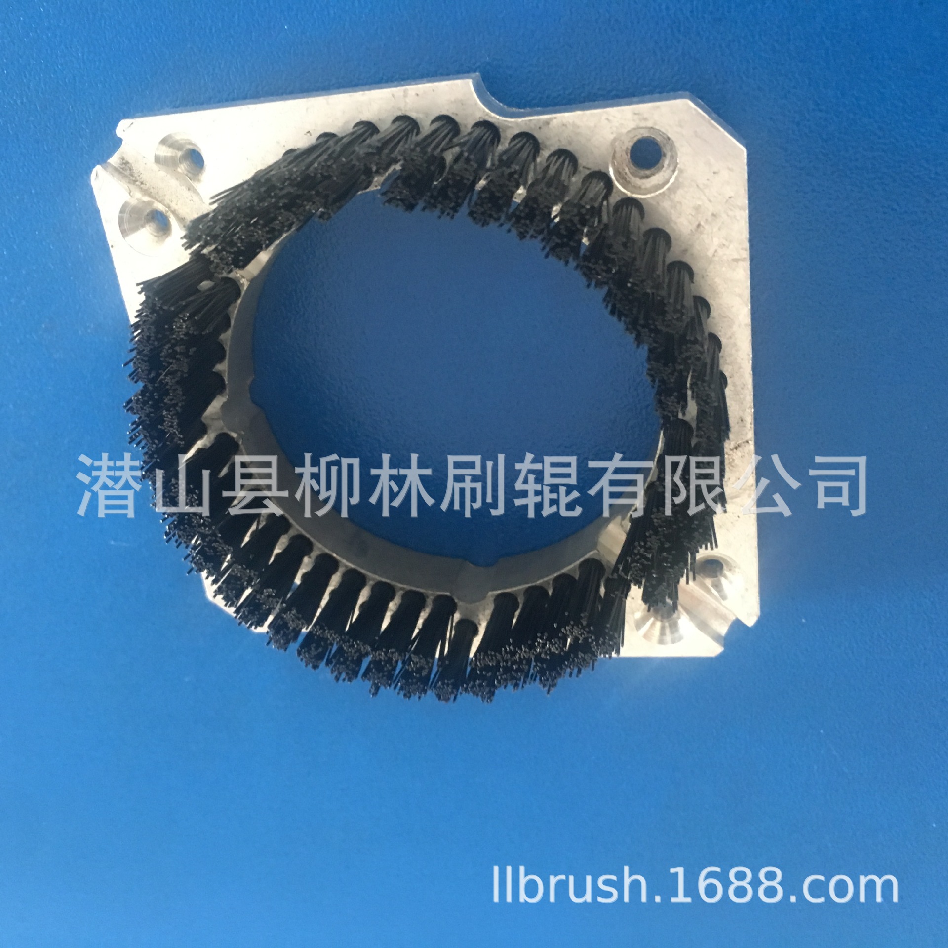 厂家直销异形铝合金手工拉线圆圈刷   自动化设备器械尼龙配件刷