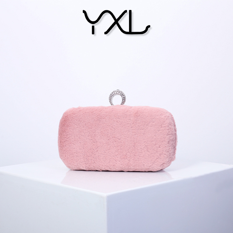 Venta caliente transfronteriza invierno piel de conejo cena bolsa de alto grado vestido embrague rojo nupcial bolsa chaozhou ventas directas de la fábrica