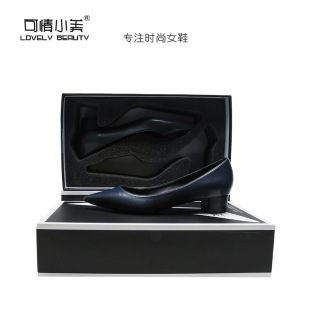 ����С���¿�ָ���y�͸�3cm�߸�ЬŮ�I������Ьһ�����l�F؛