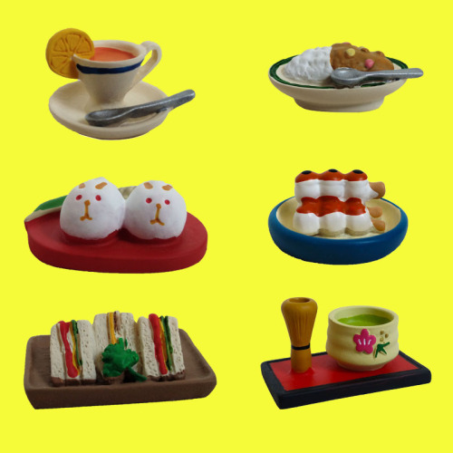 Food and toys Japanese ZAKKS tea set matcha sake iron teapot cake dots INS scene decoration resin crafts pendulum