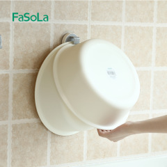 Fasolaは洗面器を掛けて浴槽をフックします。