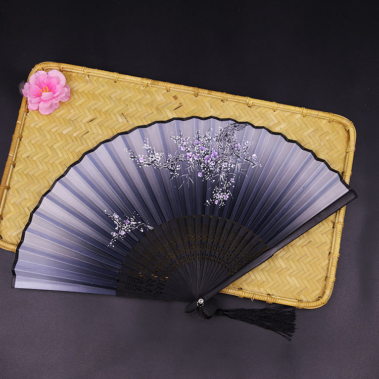 Ventilador De La sonrisa de Erqing Ventilador de seda de mango medio largo de estilo chino Ventilador plegable Estilo chino Hanfu Ropa coreana Ventilador de juego creativo al por mayor