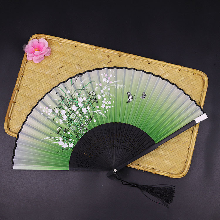 Ventilador De La sonrisa de Erqing Ventilador de seda de mango medio largo de estilo chino Ventilador plegable Estilo chino Hanfu Ropa coreana Ventilador de juego creativo al por mayor