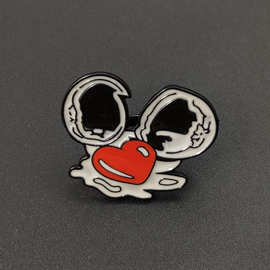 外贸时尚创意饰品 破碎的鸡蛋 爱心蛋壳滴油胸针 牛仔夹克 饰品