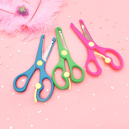 Children's handmade plastic edged spring scissors student cartoon safety scissors with blade kindergarten scissors wholesale
