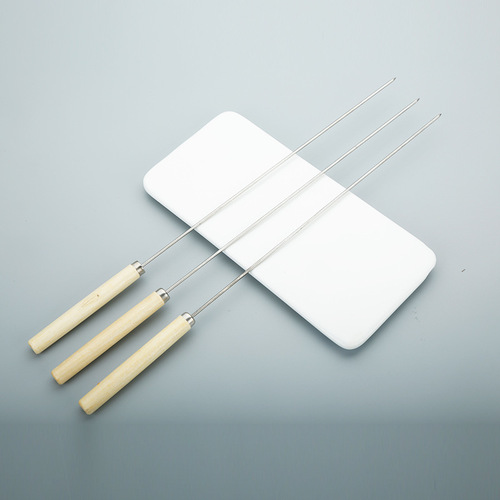 Wholesale stainless steel wooden handle barbecue skewers barbecue needle wood mutton skewers round skewers flat skewers iron skewers barbecue tools