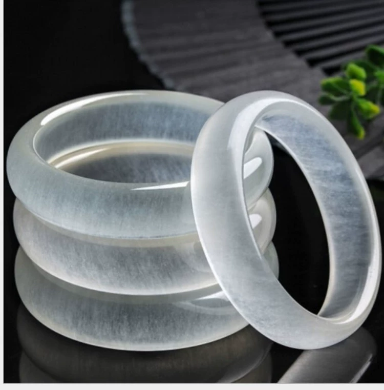 Replica jade, fashionable bracelet, city style, ice imitation