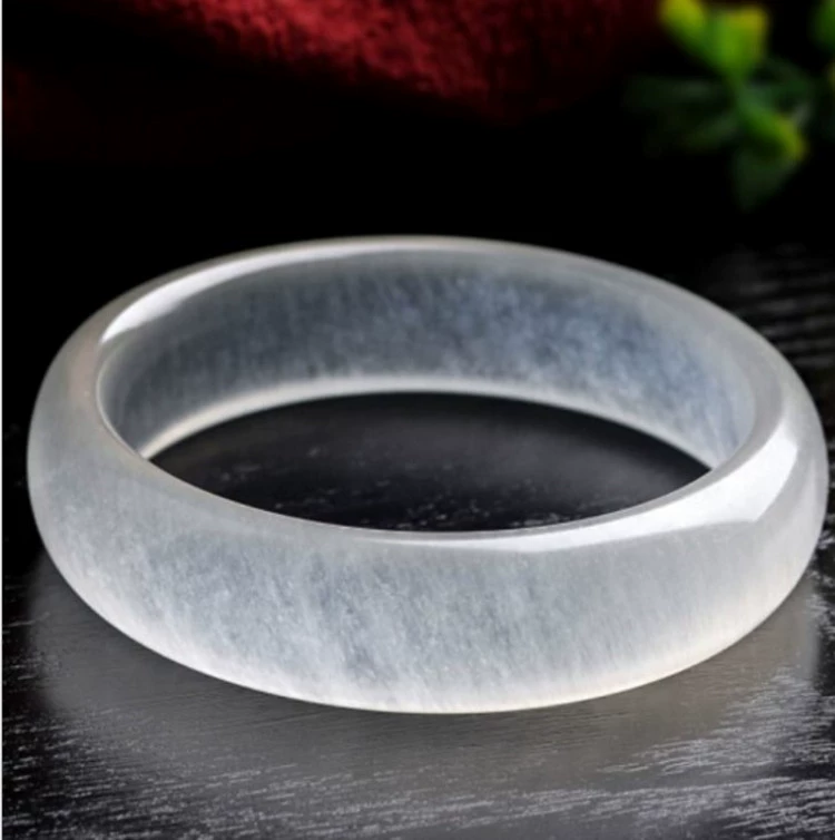 Replica jade, fashionable bracelet, city style, ice imitation