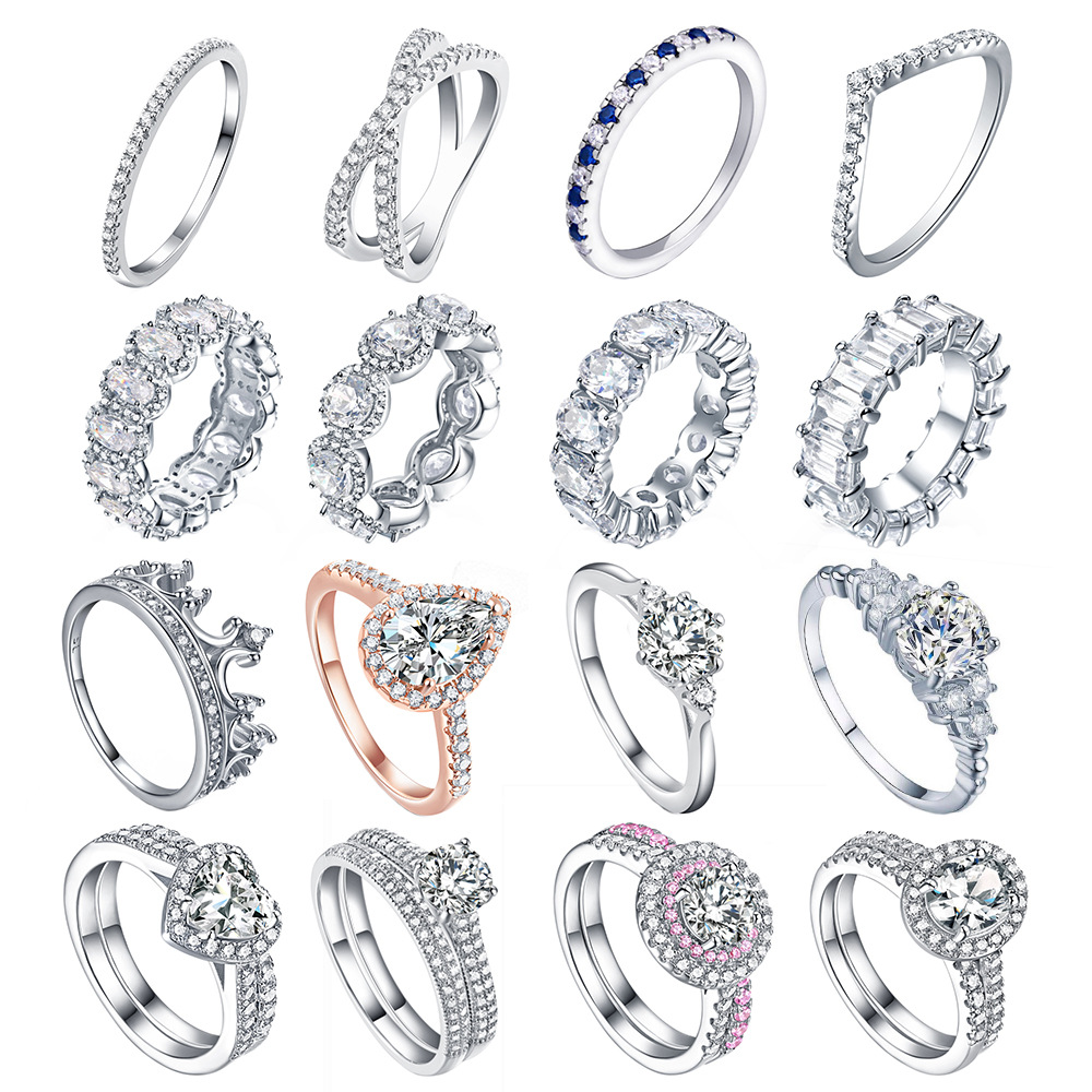 fashionable ring with stone with zircon