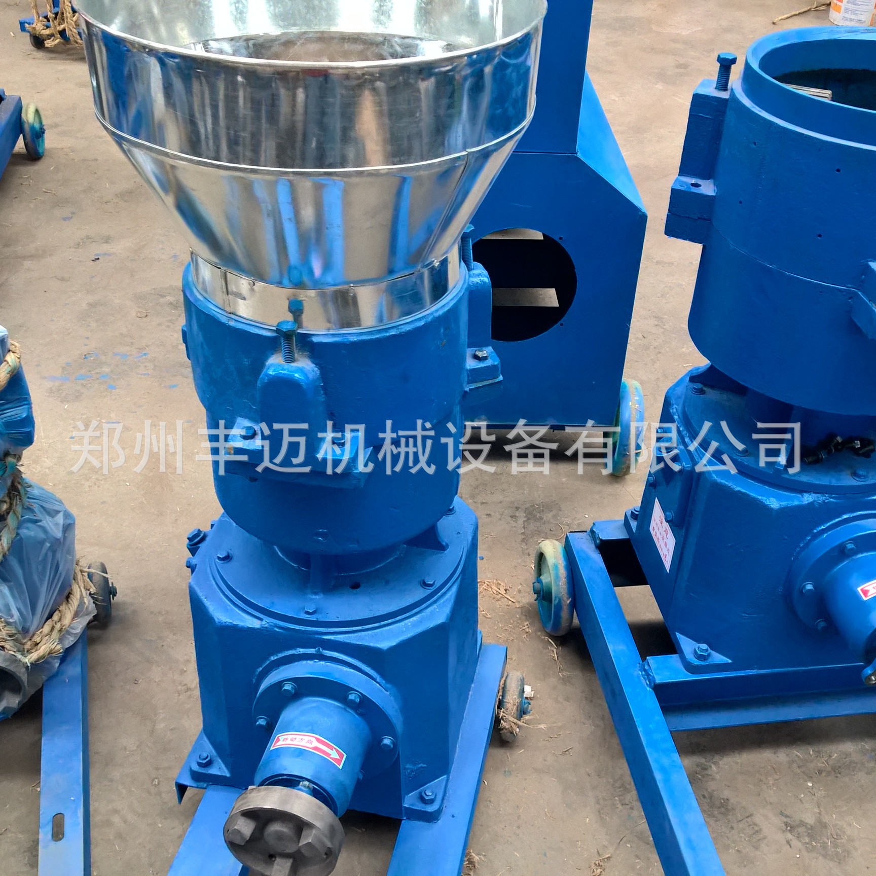 120鸡饲料颗粒机 家用动物养殖颗粒饲料机 制粒机平模饲料机