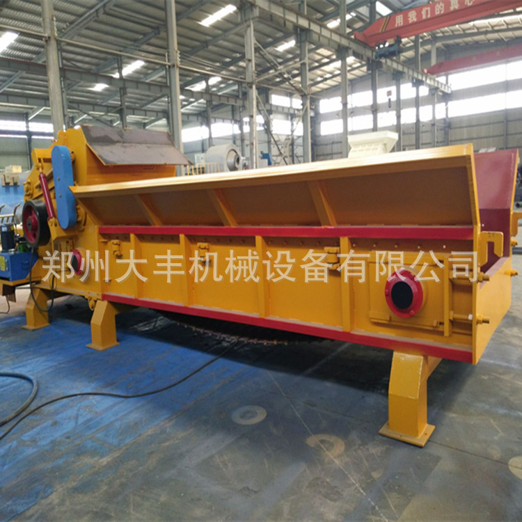 大型玉米秸秆稻草粉碎竹子树枝切碎甘蔗尾番茄花生秧蔬菜杆粉碎机