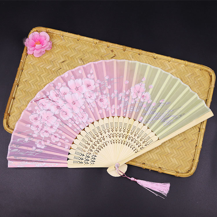 Fuente de la fábrica de bambú estilo chino ventilador plegable estilo japonés ventilador de bambú danza ventilador sonrisa ventilador al por mayor