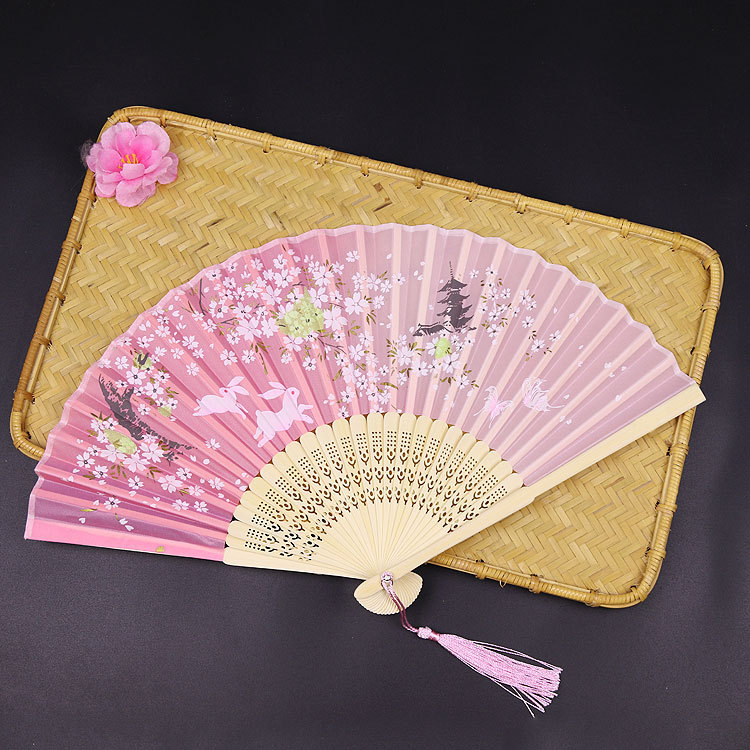 Fuente de la fábrica de bambú estilo chino ventilador plegable estilo japonés ventilador de bambú danza ventilador sonrisa ventilador al por mayor