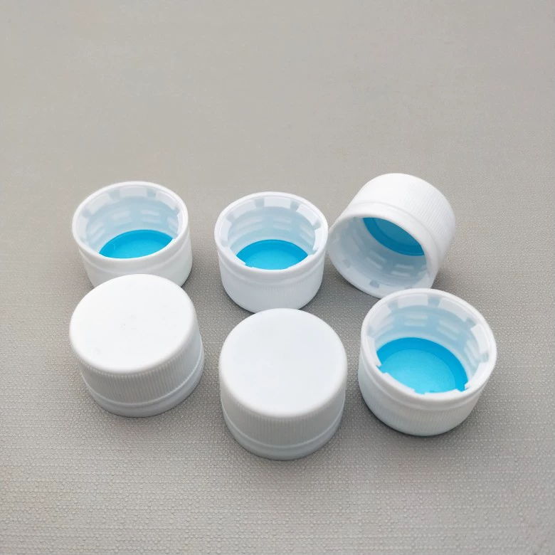 Производитель поставляет 28 портов пластиковых крышек для бутылок.