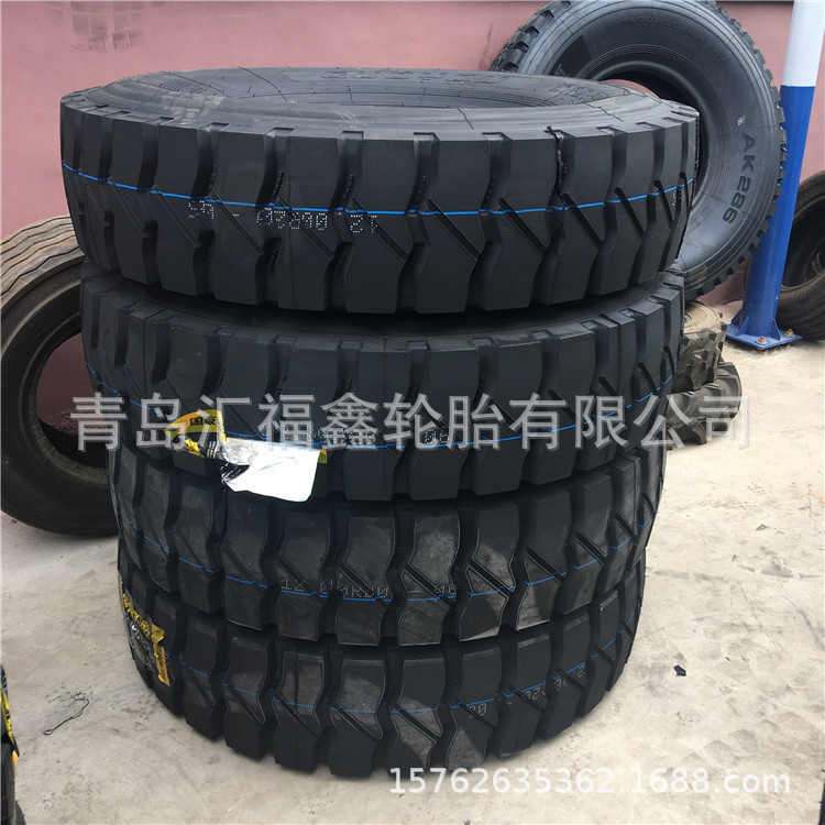 后八轮用钢丝11.00R20 1200 12.00R20卡车拖车轮胎矿用大块花纹