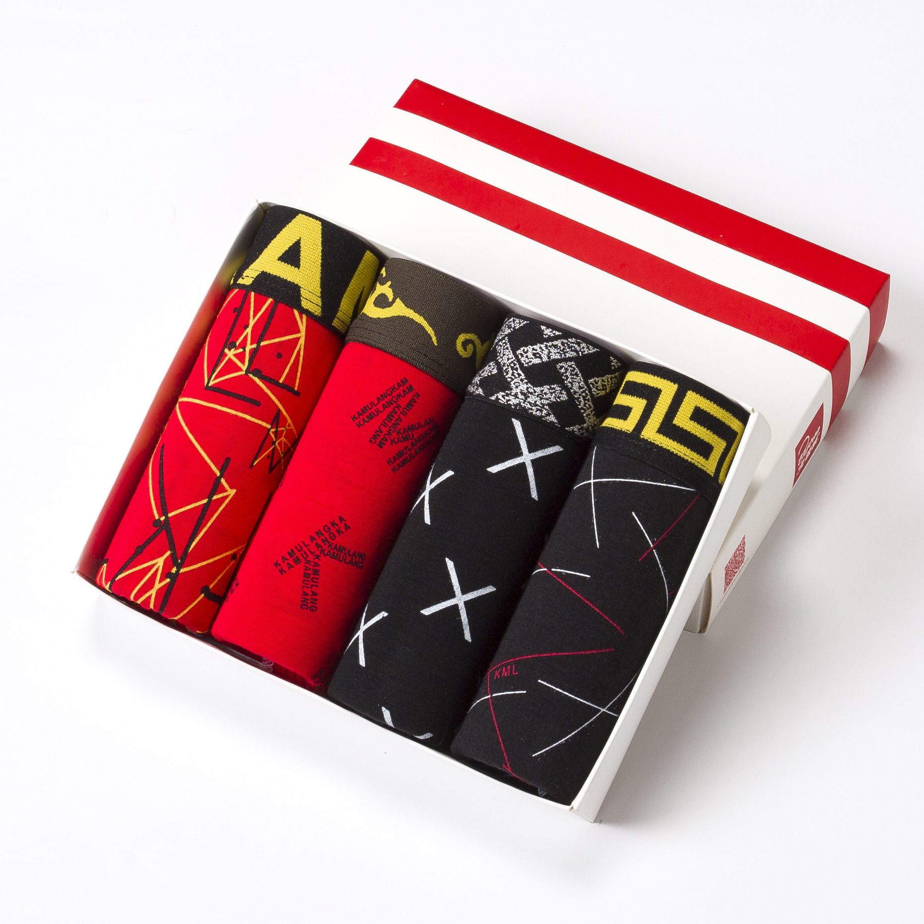 Ropa interior de los hombres boxeadores de los hombres de algodón puro suelta más tamaño personalidad juvenil transpirable boxeadores de cintura media al por mayor