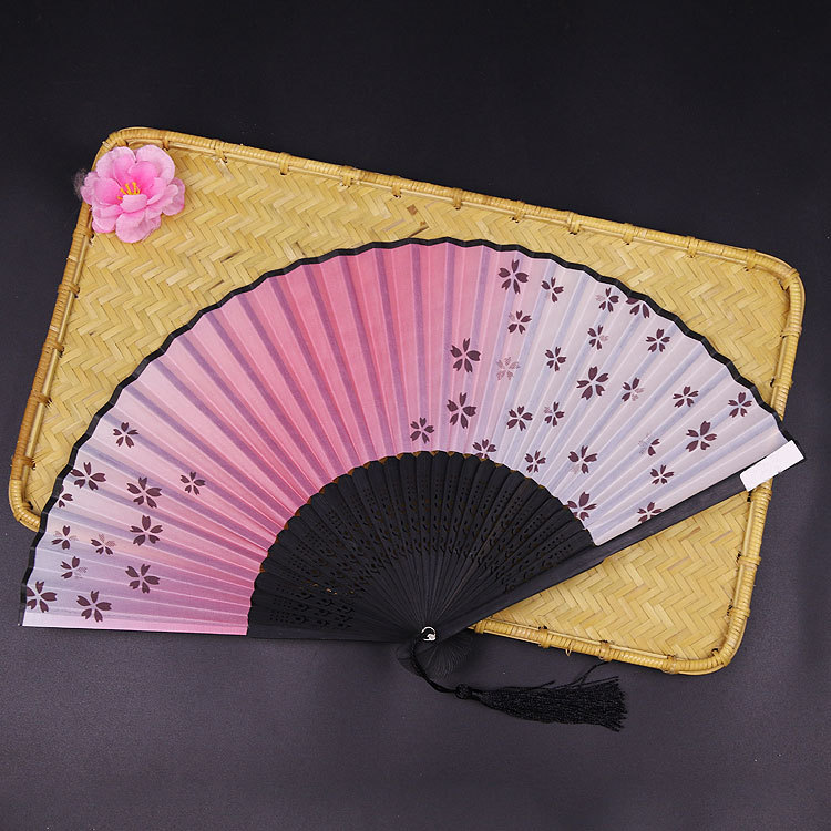 Ventilador De La sonrisa de Erqing Ventilador de seda de mango medio largo de estilo chino Ventilador plegable Estilo chino Hanfu Ropa coreana Ventilador de juego creativo al por mayor