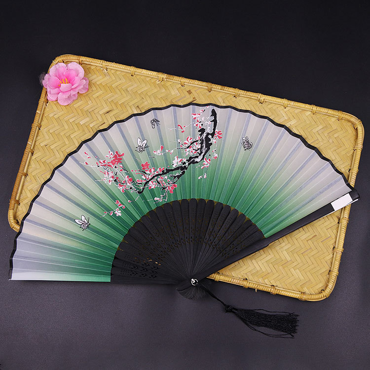 Ventilador De La sonrisa de Erqing Ventilador de seda de mango medio largo de estilo chino Ventilador plegable Estilo chino Hanfu Ropa coreana Ventilador de juego creativo al por mayor