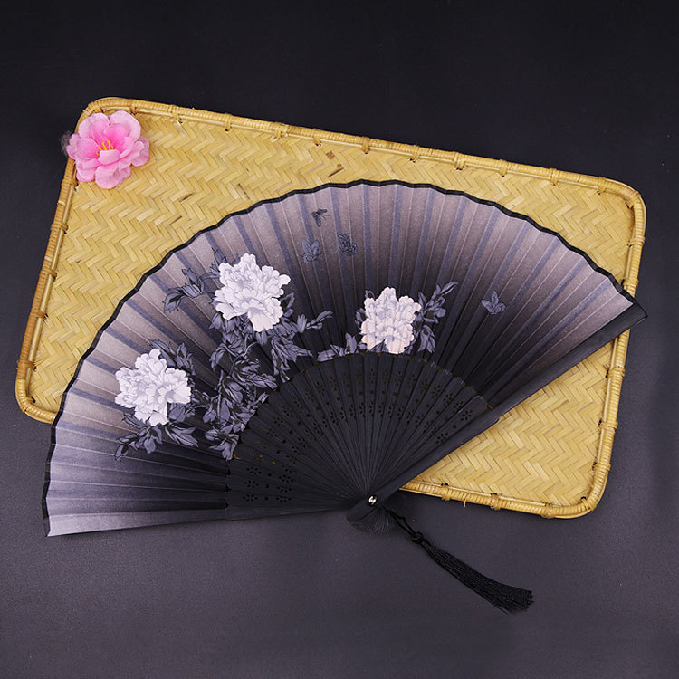 Ventilador De La sonrisa de Erqing Ventilador de seda de mango medio largo de estilo chino Ventilador plegable Estilo chino Hanfu Ropa coreana Ventilador de juego creativo al por mayor