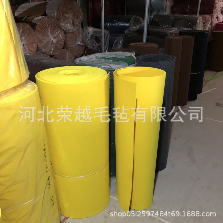 涤纶化纤彩色毛毡布装饰毛毡背景布针刺无纺布隔音彩色背胶毛毡