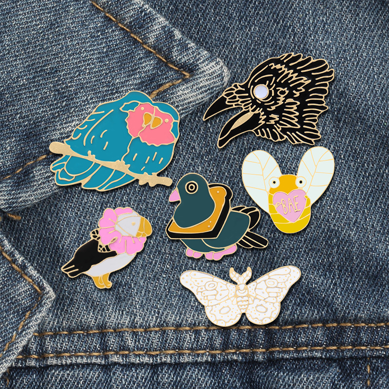 Fashion cartoon animal bee parrot butterfly brooch broilebal bird's…