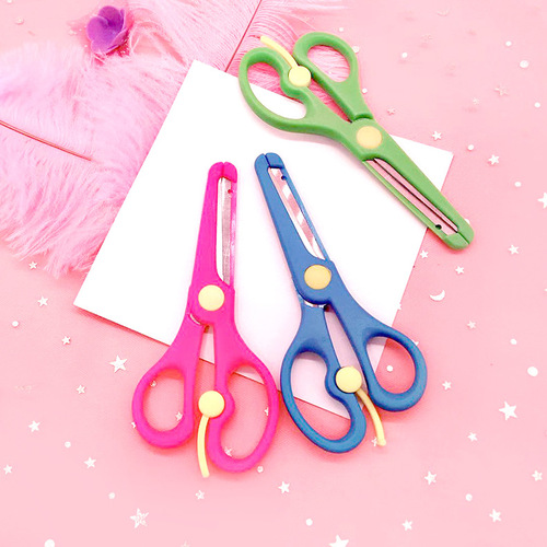 Children's handmade plastic edged spring scissors student cartoon safety scissors with blade kindergarten scissors wholesale