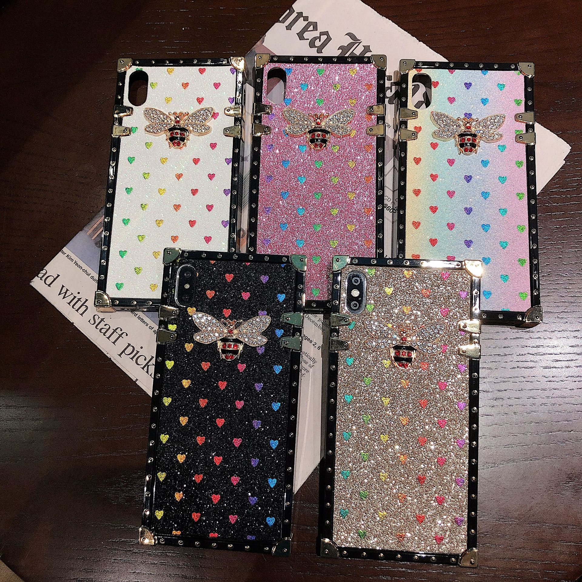 Suitable for Samsung S23U Bee Sparkling Pink Love Phone S22 Apple 15 Creative Girl Anti Drop Moisture Case_voghion.com