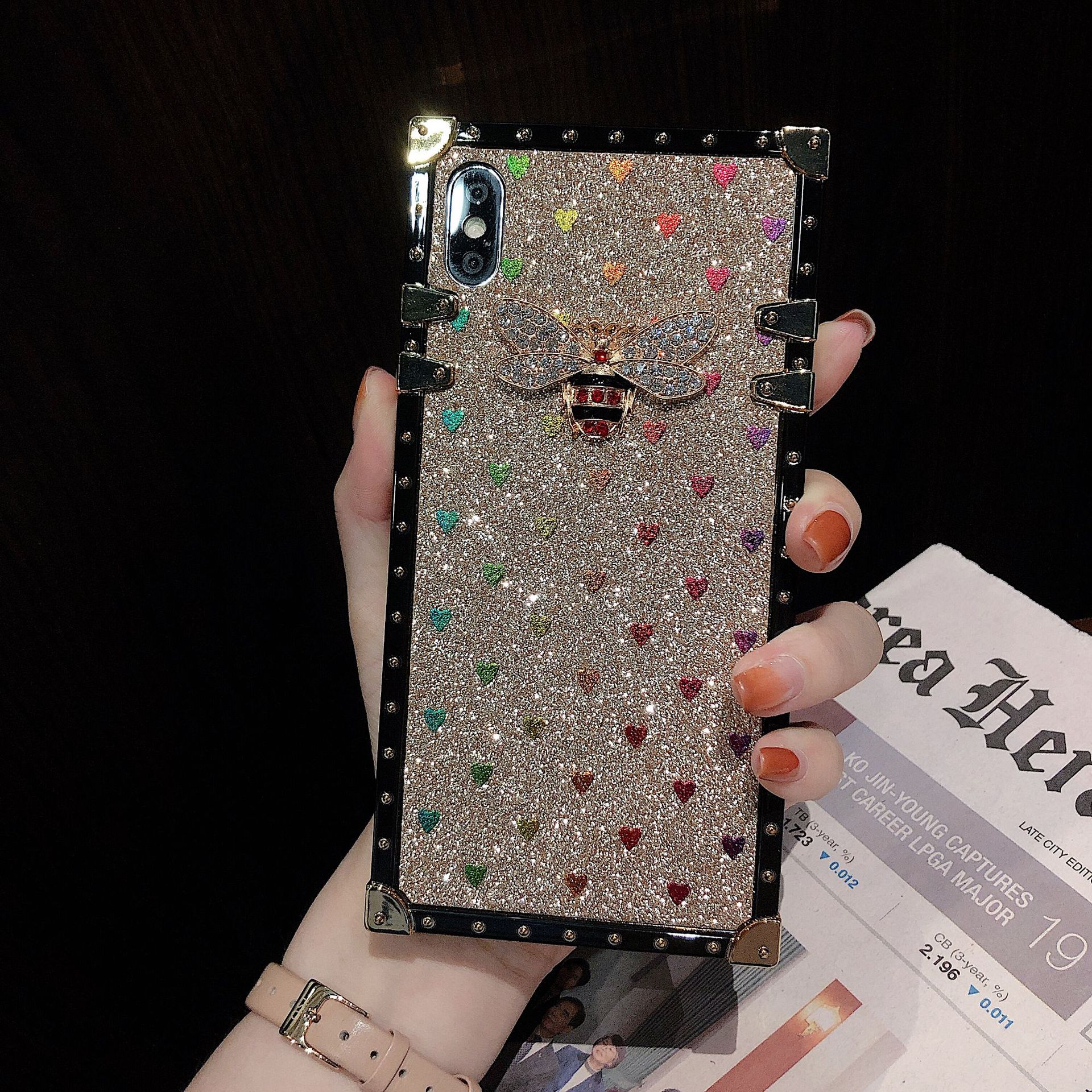 Suitable for Samsung S23U Bee Sparkling Pink Love Phone S22 Apple 15 Creative Girl Anti Drop Moisture Case_voghion.com
