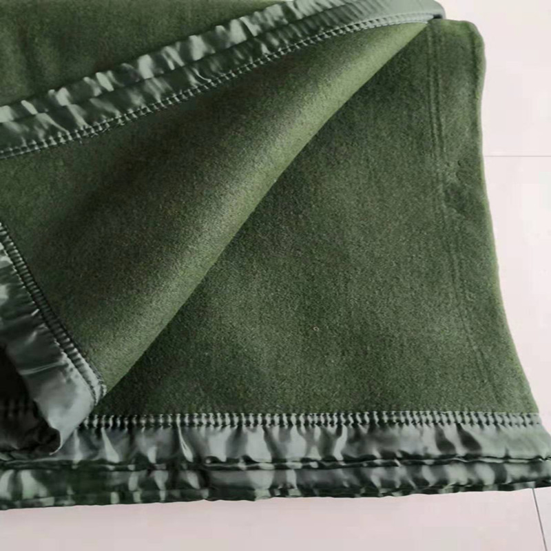 Military green blanket padded warm camping relief public quilt dark green blanket nap blanket factory wholesale