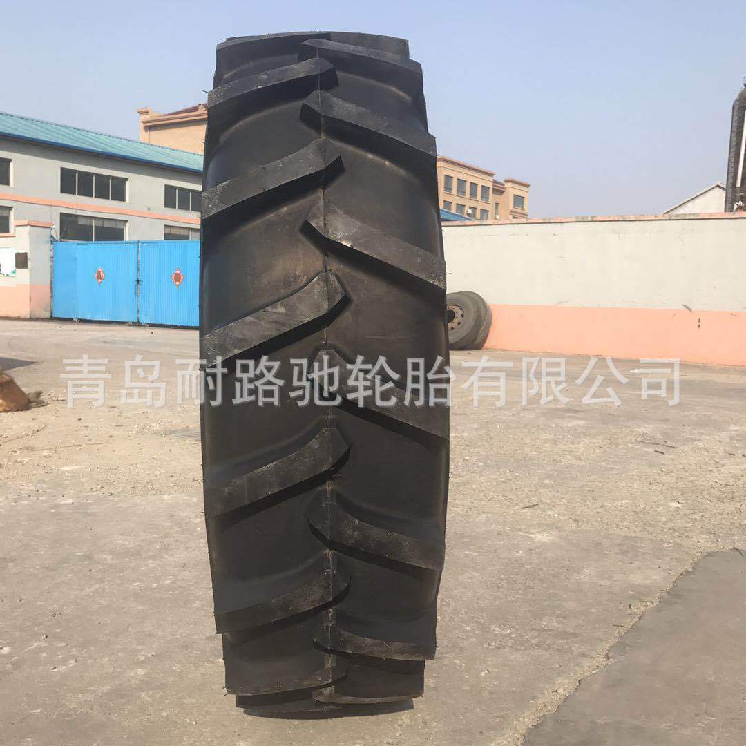 16.9-34人字花纹 农用拖拉机轮胎