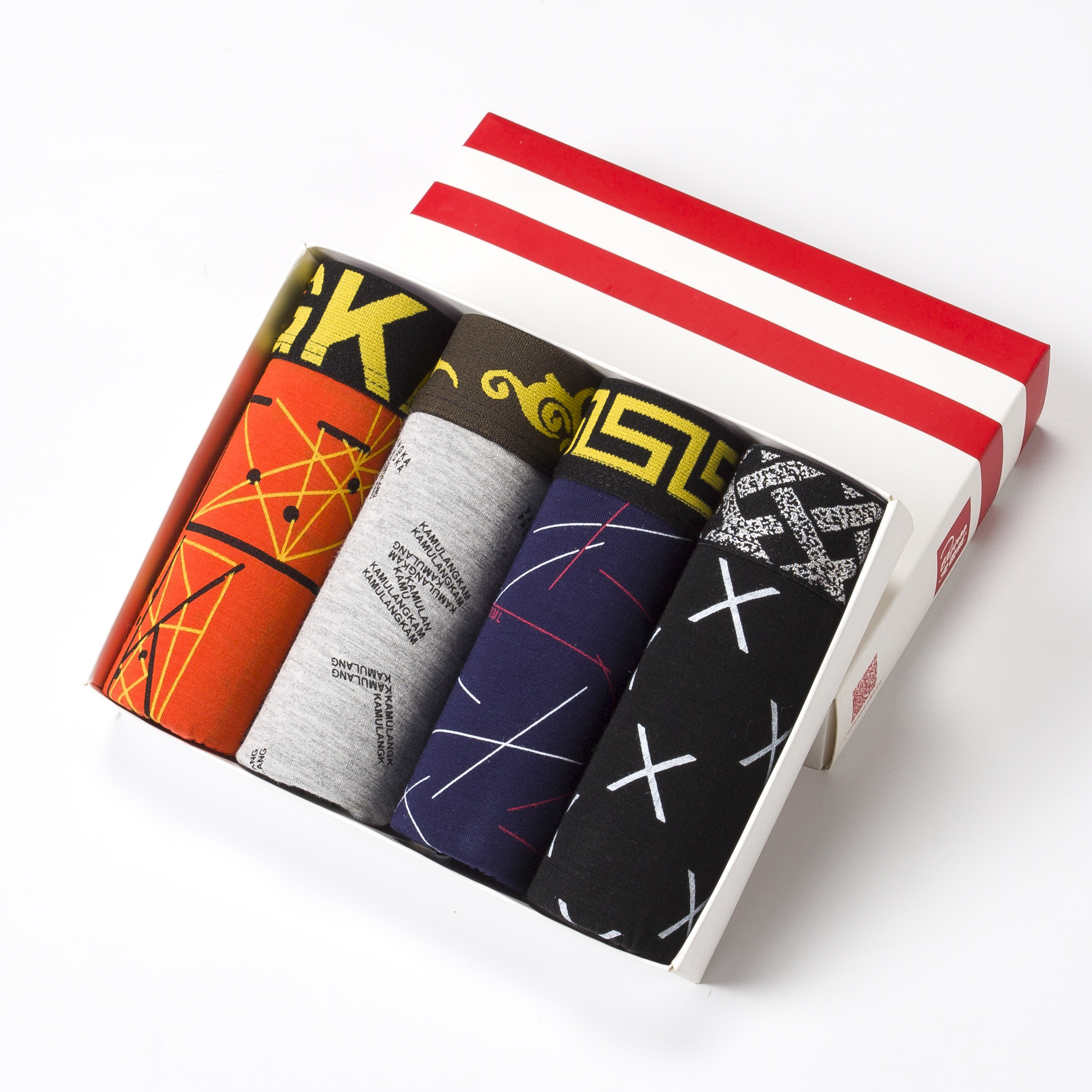 Ropa interior de los hombres boxeadores de los hombres de algodón puro suelta más tamaño personalidad juvenil transpirable boxeadores de cintura media al por mayor