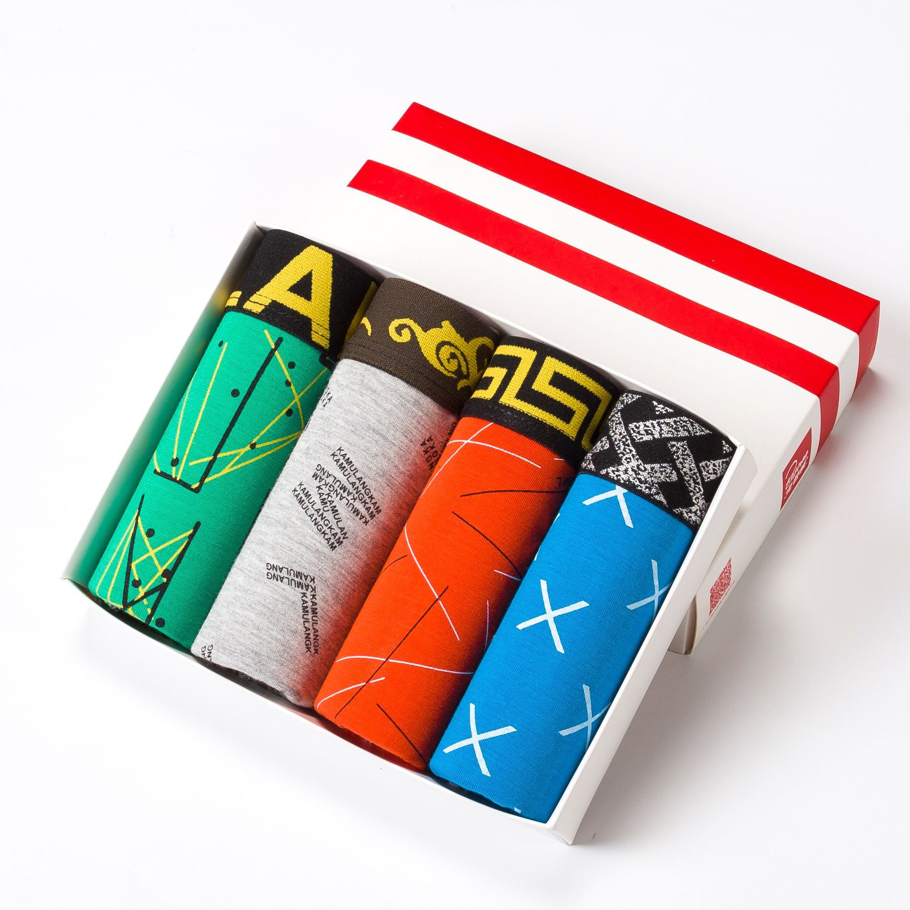 Ropa interior de los hombres boxeadores de los hombres de algodón puro suelta más tamaño personalidad juvenil transpirable boxeadores de cintura media al por mayor