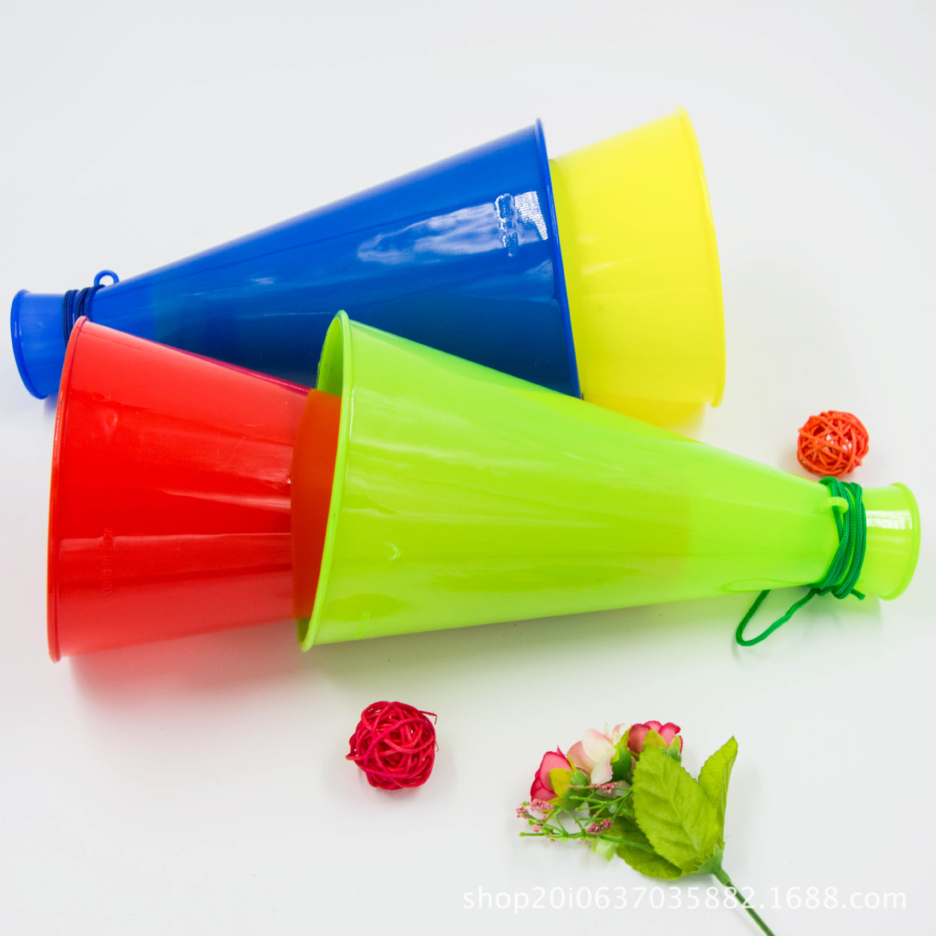 Gritar micrófono fan para animar los juegos de refuerzo altavoces juguetes festivales accesorios especiales de fiesta fabricantes mayoristas