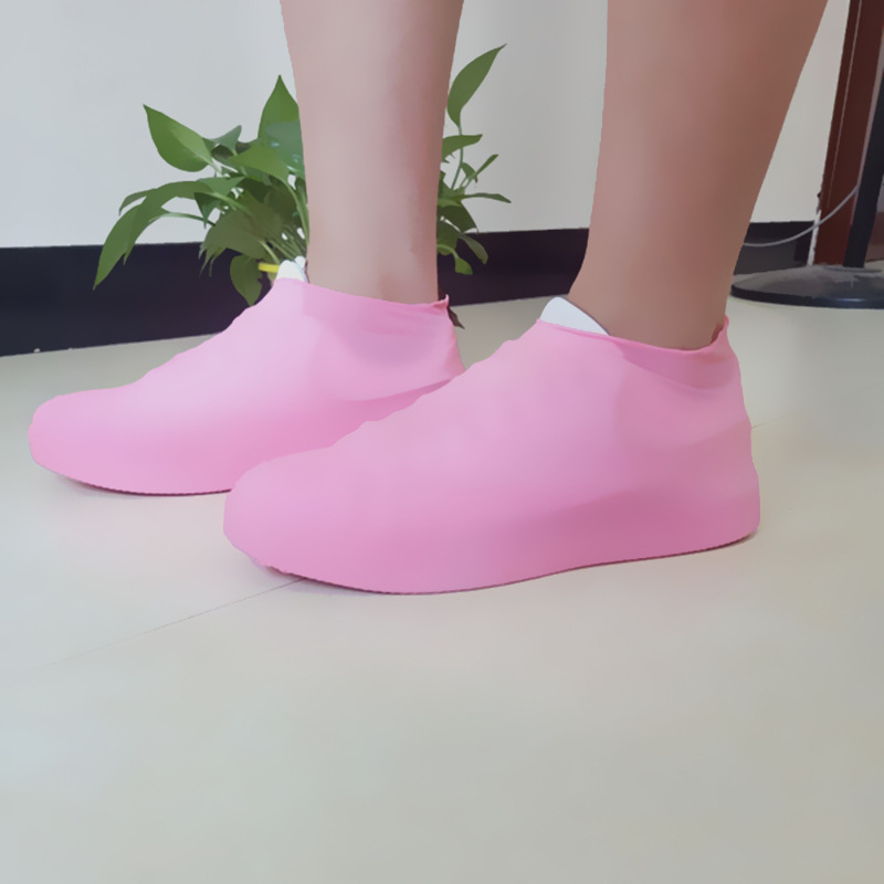 Cubierta de zapatos de látex a prueba de lluvia Cubierta de zapatos de playa viajes de moda al aire libre día lluvioso viajes zapatos de lluvia para hombres y mujeres zapatos de agua fábrica al por mayor