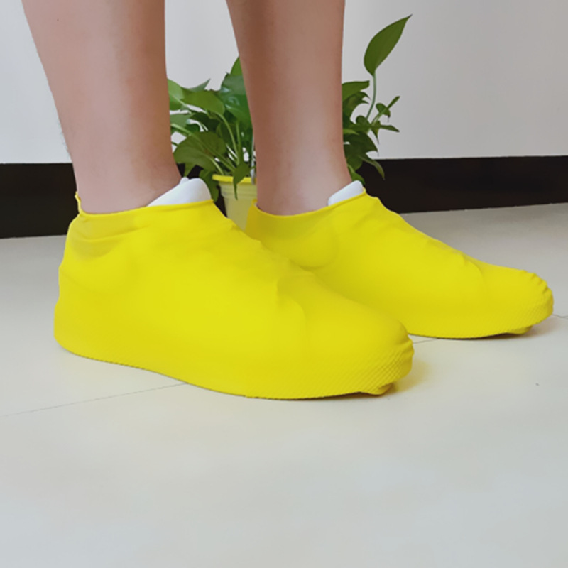 Cubierta de zapatos de látex a prueba de lluvia Cubierta de zapatos de playa viajes de moda al aire libre día lluvioso viajes zapatos de lluvia para hombres y mujeres zapatos de agua fábrica al por mayor