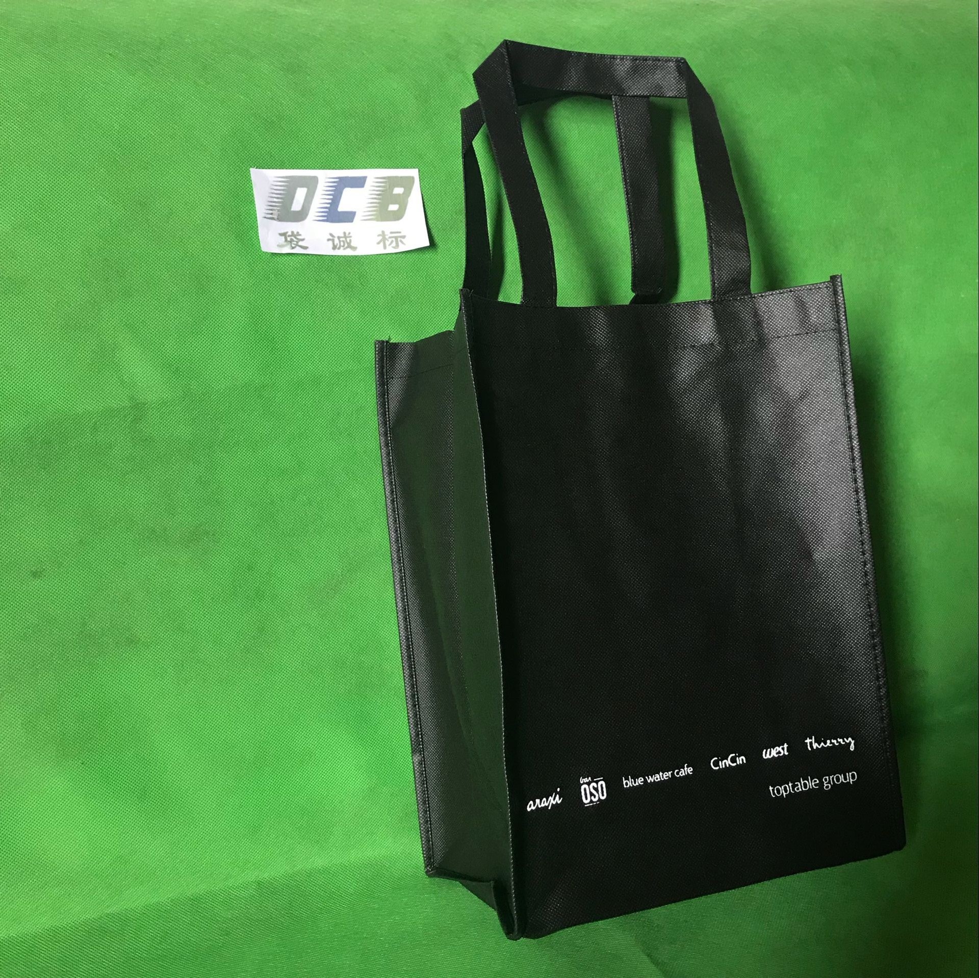 覆膜袋厂定 做腹膜无纺布彩色复膜手提袋服装酒业购物袋东莞定 制