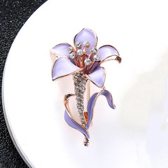 Elegant Retro Floral Brooch for Women, Versatile Dress Pin with Painted Flowers, Non-Slip Design, Fashion Accessory