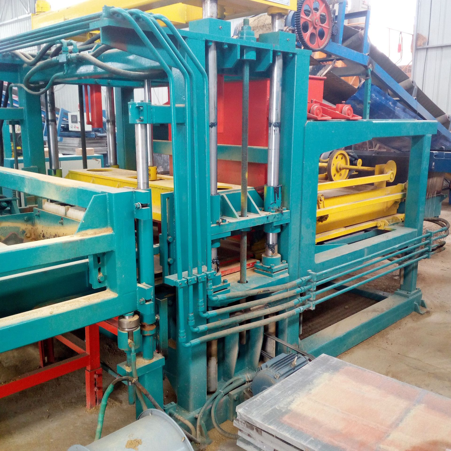 长期供应 全自动马路花砖机 水泥面包砖机 透水砖机设备 价格优