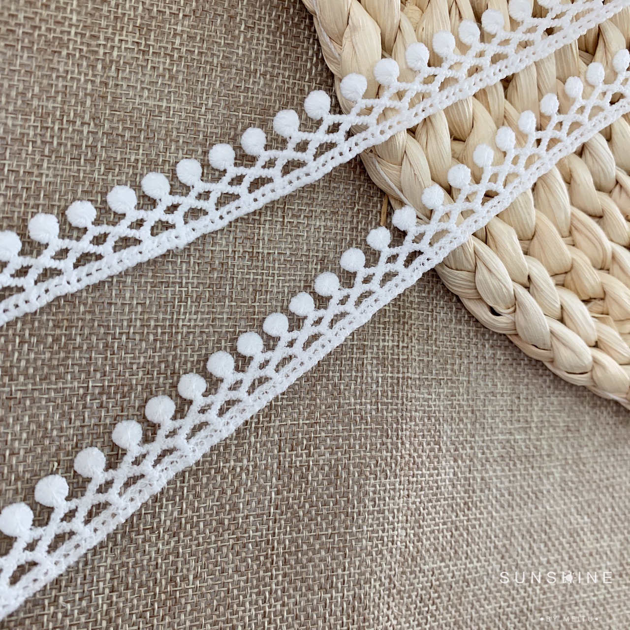 现货供应牛奶丝水溶刺绣蕾丝花边婚纱袖口裙摆花边饰品辅料