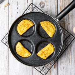 Egg Dumpling Special Pot 4 Holes Omelette Pan 28cm Heart Shaped Non-stick Flat Bottom Pot Household Scrambled Egg Burger Mold 