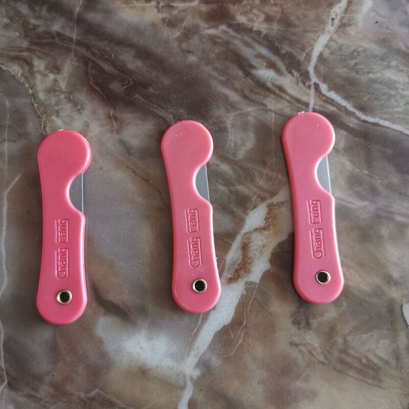 Color Plastic Student Pencil Cutting Knife Art Knife Manual Paper Cutting Knife Film Sticker Knife Wallpaper Knife Unpacking Knife