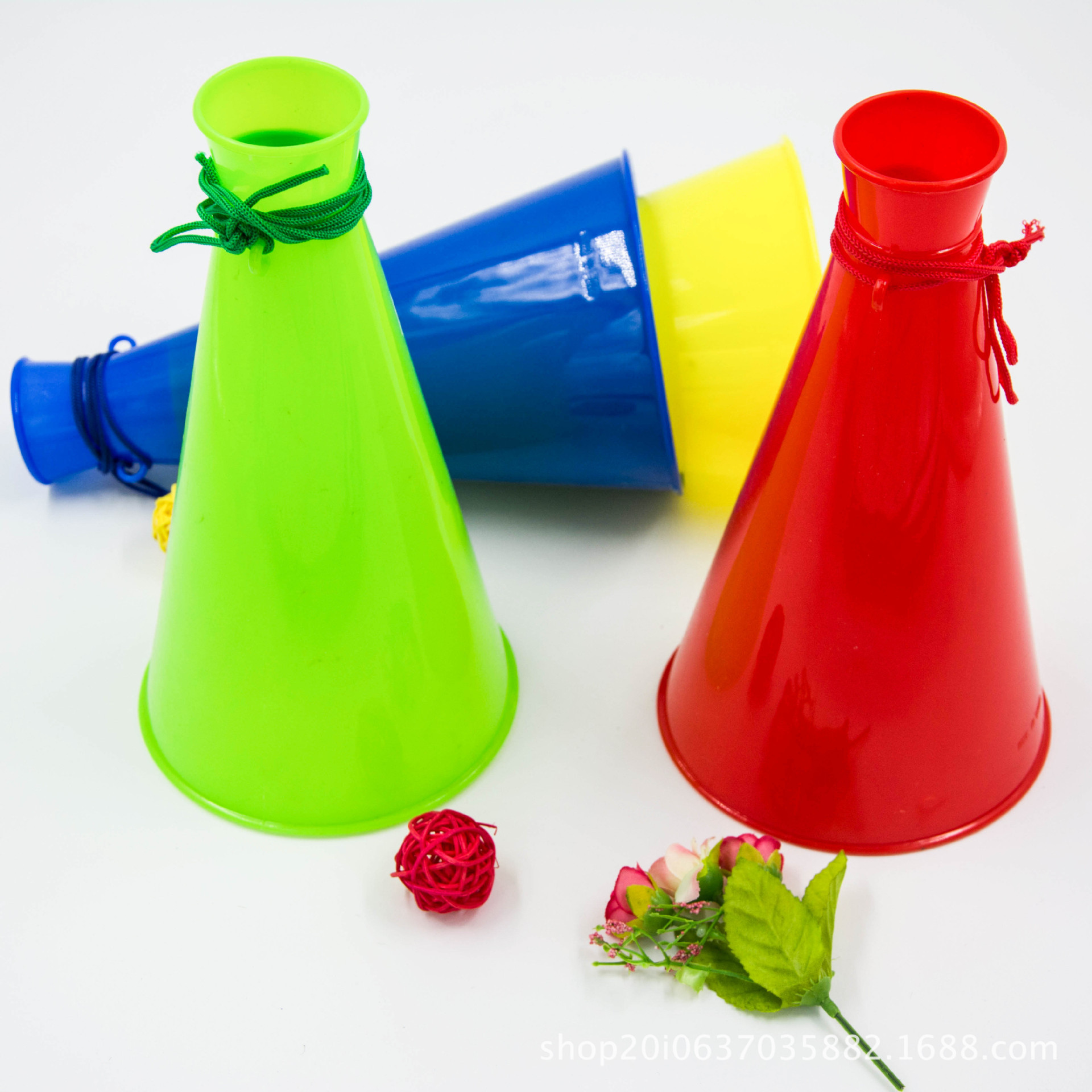 Gritar micrófono fan para animar los juegos de refuerzo altavoces juguetes festivales accesorios especiales de fiesta fabricantes mayoristas