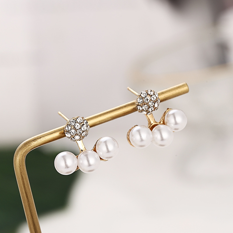 Pendientes de perlas con tres diamantes de imitación - Pendientes de moda popular coreanos - Joyería para mujer al por mayor para puestos image 4
