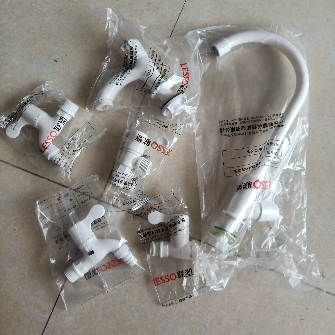 В наличии оптом совместный пластиковый кран Бытовая Временная Аренда дом пластиковый угловой клапан прямой клапан переключатель сопло 15